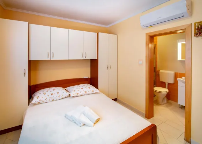 Kastell-5 By Interhome Lopar